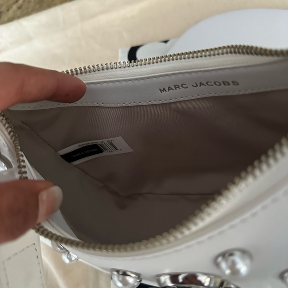New Marc Jacobs calf leather shoulder bag with pearly zinc and aluminum studs - Picture 11 of 13